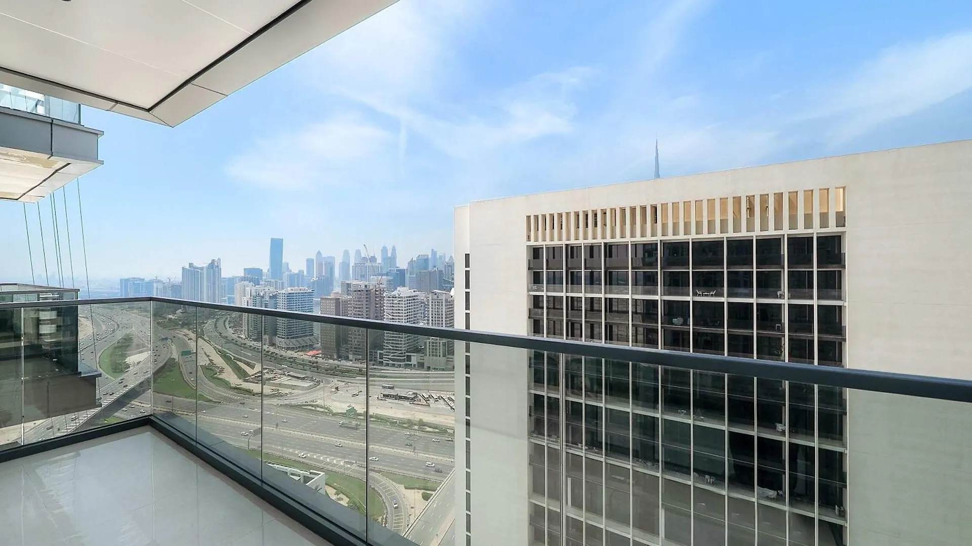 Luxury 1-Bedroom Apart In Business Bay Dubai 0*,  United Arab Emirates