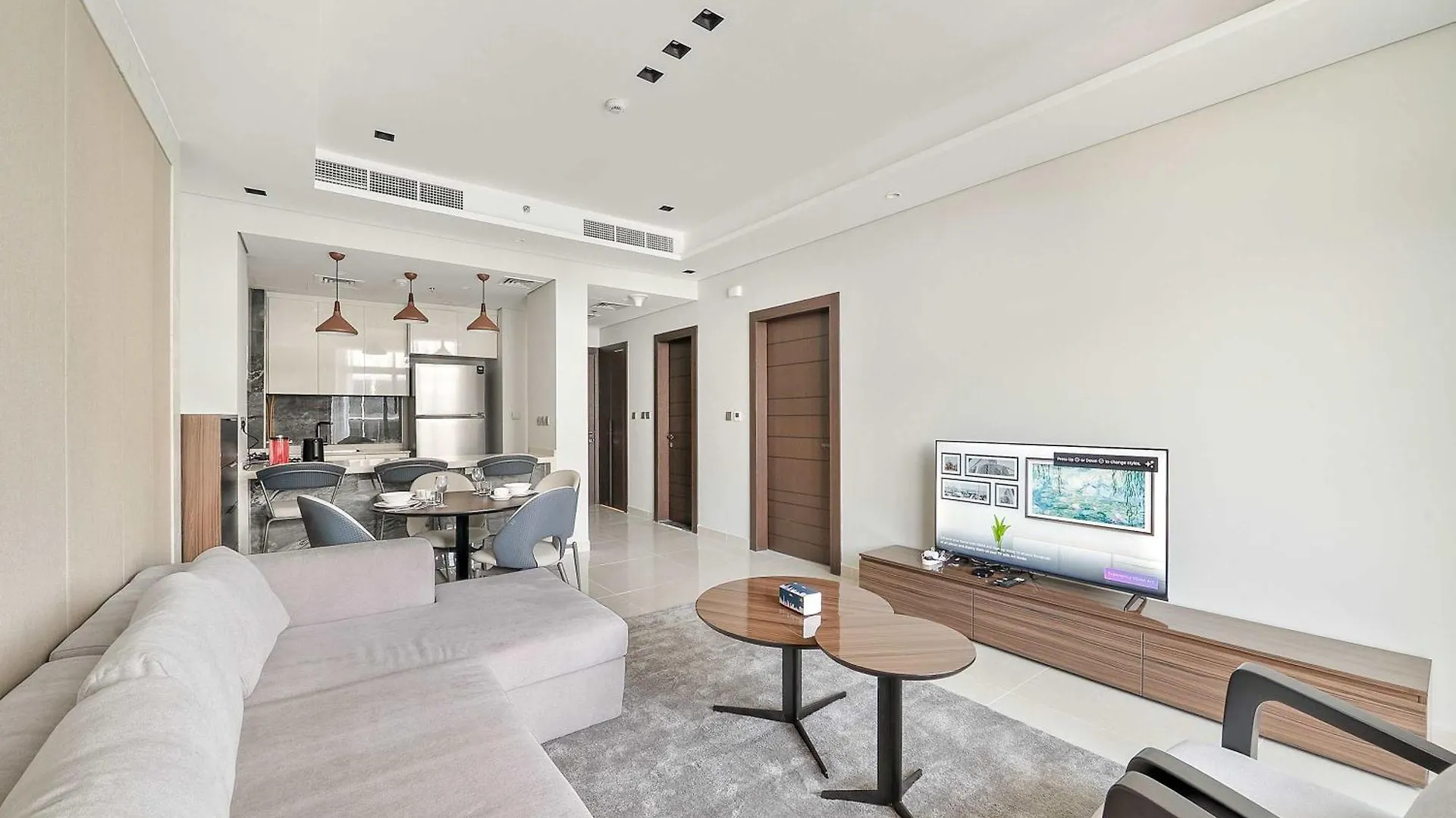 Luxury 1-Bedroom Apart In Business Bay Dubai