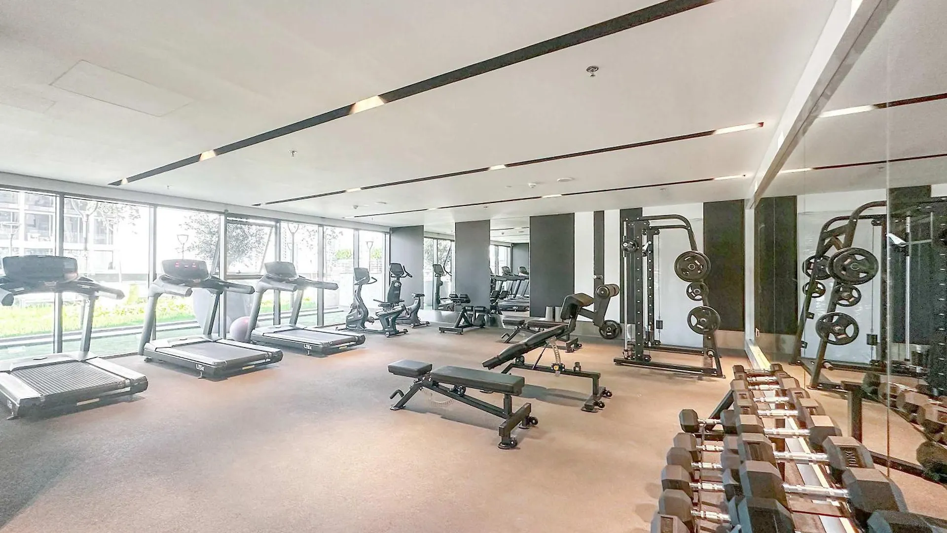 Apartment Luxury 1-Bedroom Apart In Business Bay Dubai