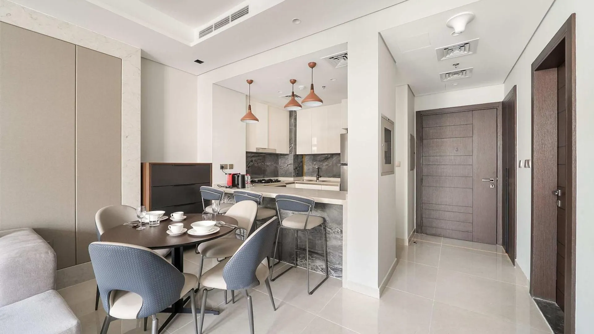 Apartment Luxury 1-Bedroom Apart In Business Bay Dubai